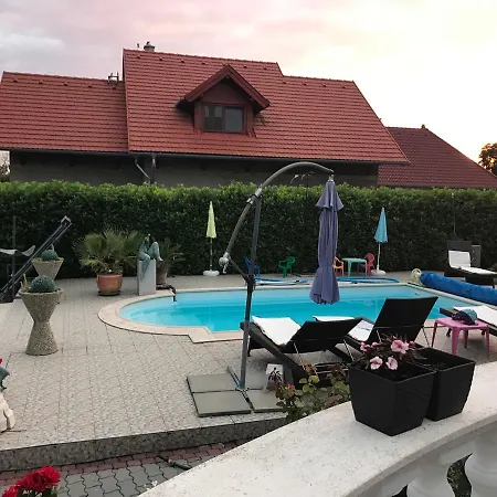 Bed and breakfast Rozalia Panzio *